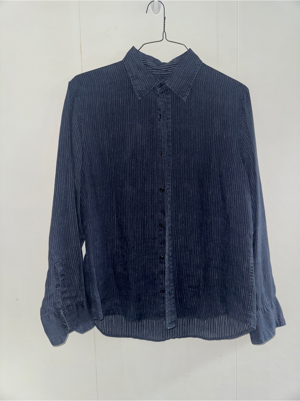 Club Monaco 100% Linen Blue Pinstripe Button-Up Shirt - Picture 3 of 5